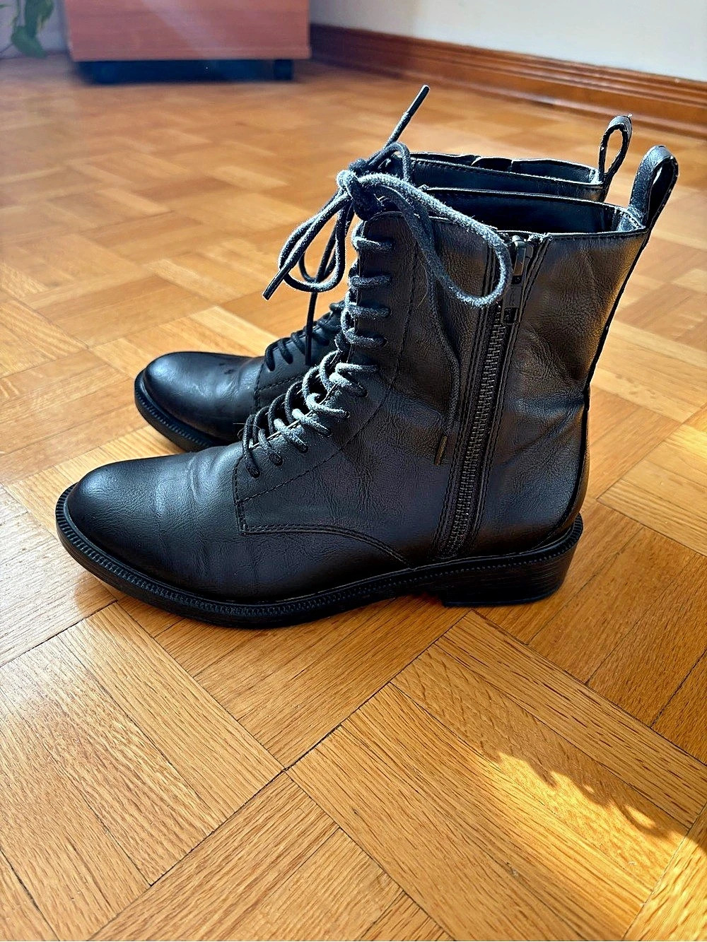 Women's Black Matt et Nat Morton boots